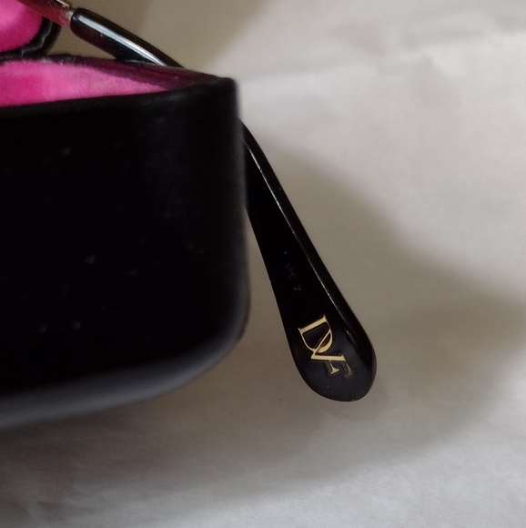 DVF Diane von Furstenberg Stunning Vintage Tortoiseshell Sunglasses with Case - Picture 5 of 14